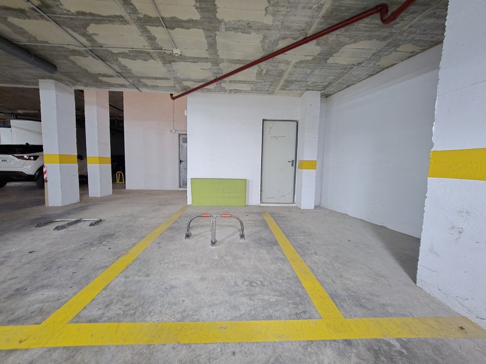 Parking privado en La Loma, Torrevieja — a 700 metros de la brisa marina