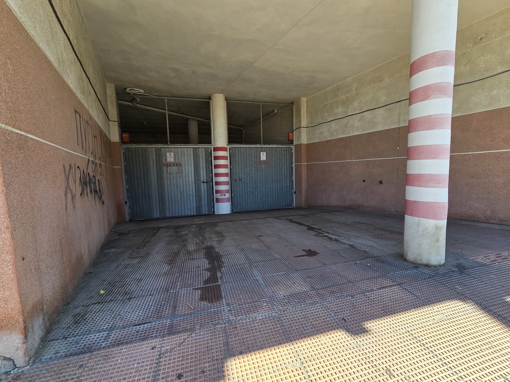 Parking privado en La Loma, Torrevieja — a 700 metros de la brisa marina