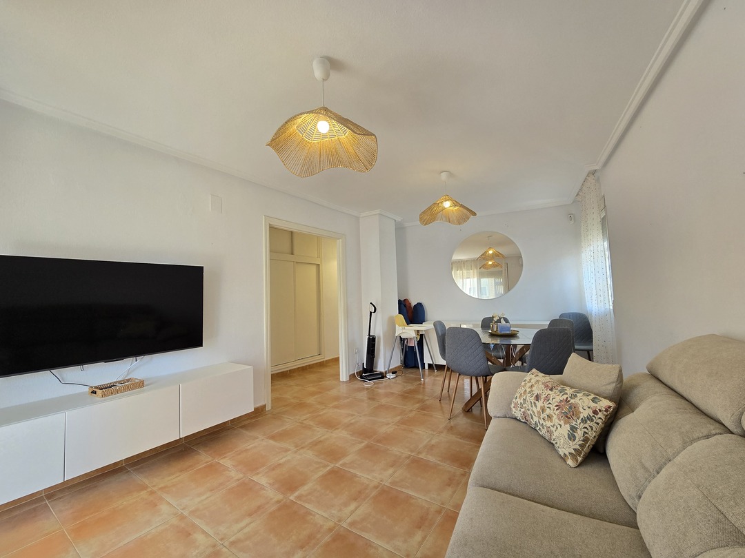 Ático con terraza esquinera de 40 m² en La Loma, Torrevieja — incluye garaje
